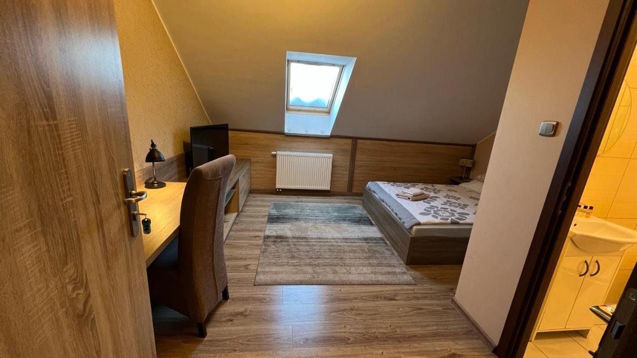 Krzyż Fitnessfun Bed & Breakfast エクステリア 写真