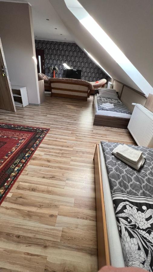 Krzyż Fitnessfun Bed & Breakfast エクステリア 写真