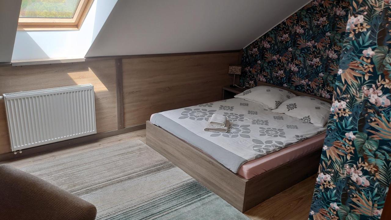 Krzyż Fitnessfun Bed & Breakfast エクステリア 写真